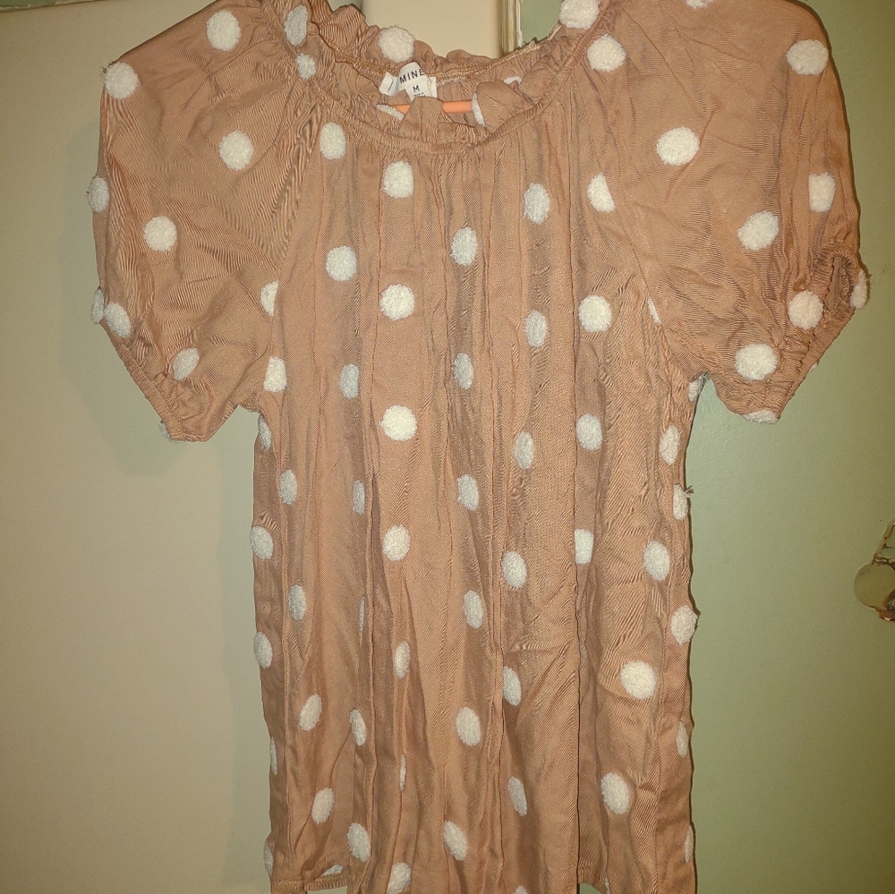 Dusty‎ peach puff fuzzy polka dot top the brand is Mine